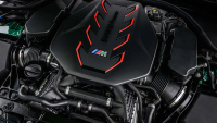 Zázraky se dějí. BMW vrací Evropě motor V8 bez hybridního balastu