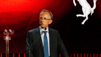 Šéf Ferrari ponížil italskou hrdost, jeho závistivá reakce na premiéru Tesly vzbudila obrovskou vlnu nevole