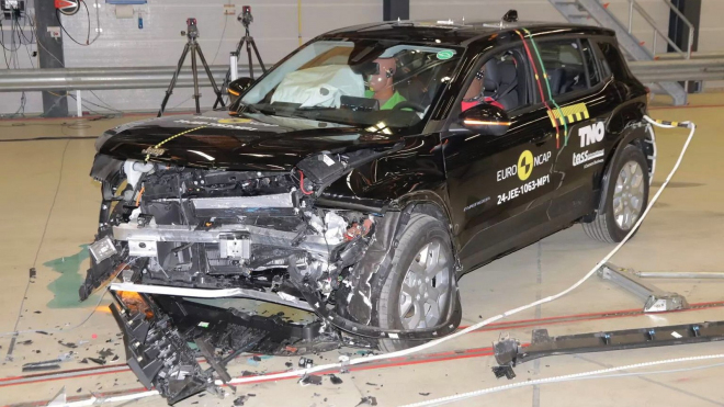 Nejnovější crash testy Euro NCAP prověřily hned 8 vozů, pro Auto roku 2023 skončila zkouška fiaskem