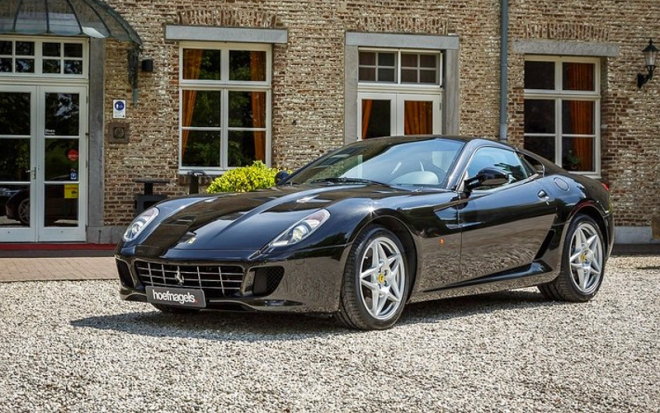 1 z 10 Ferrari 599 GTB s manuálem v Evropě je k mání, za 12 milionů