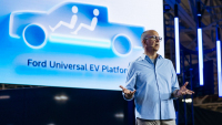 Autor „přelomových” nových elektrických Fordů skončil. Firmu opustil ještě dřív, než se do prodeje dostal jediný z nich