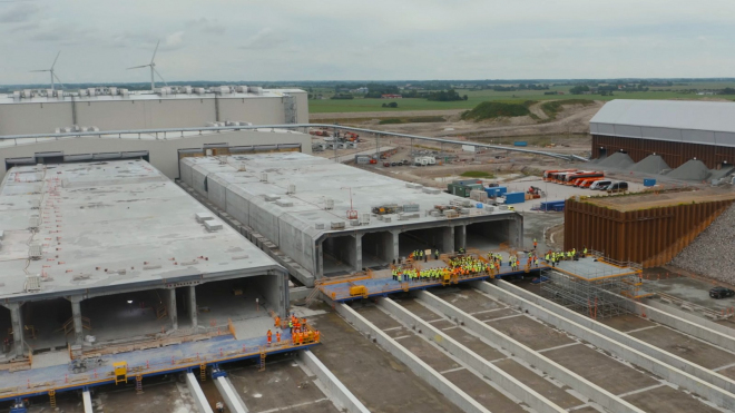 V Evropě se začal stavět nejdelší podvodní silniční a železniční tunel světa, třičtvrtěhodinovou cestu zkrátí na 7 minut