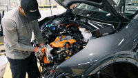 Hyundai postavilo továrnu jen na elektromobily, teď v ní raději rozjelo výrobu spalovacích aut