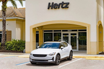 Hertz interrompt l'achat de voitures électriques d'une autre marque, il n'en reste plus que 13 sur 65 000. Le constructeur a plaidé pour ne pas les vendre non plus - 1 - Hertz Polestar a annulé l'achat de voitures électriques 2024 01