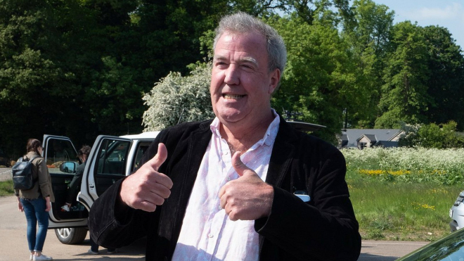 Jeremy Clarkson říká, že moderní auta jsou... Nedá se to citovat doslova, o elektrických to prý platí do jednoho