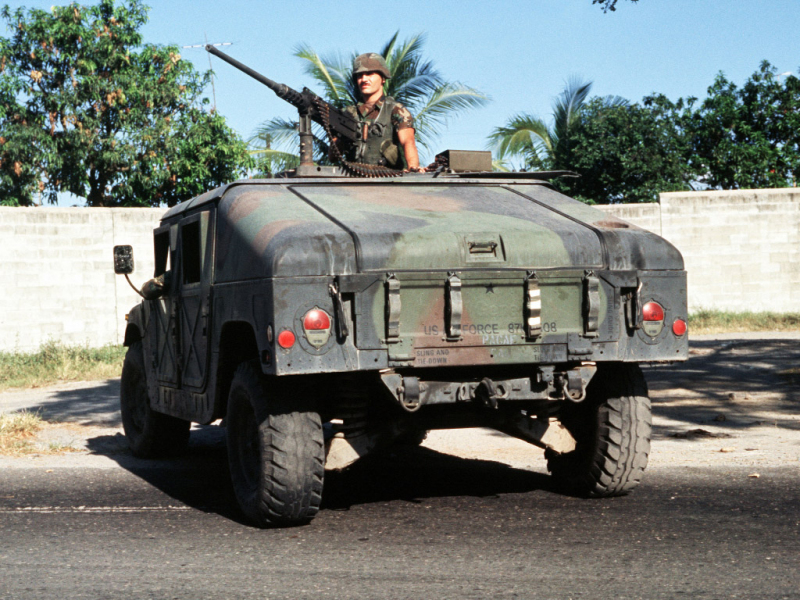 Humvee m1165 m1025