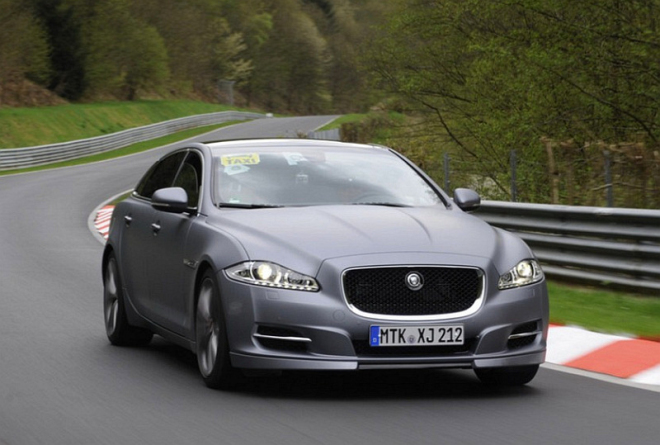 Jaguar stvořil své vlastní Ring Taxi pro Nüburgring, zájemce sveze v ostrém XJ