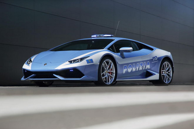 Lamborghini Huracán na nových fotkách, včetně speciálu pro policii (+ video)