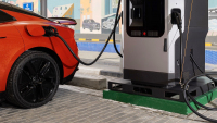 Tento elektrický model je takový propadák, že se ho dealerům nedaří prodat nový ani se slevou 1,5 milionu Kč
