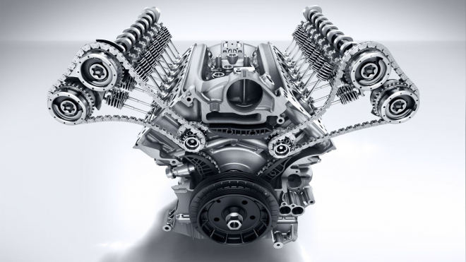 Mercedes definitivně otočil, mohutně investuje do spalovacích motorů. „V roce 2027 nebo 2028 by se náš byznys jinak náhle zastavil,” říká šéf