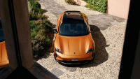 Němci zjistili, že jejich dotace na elektromobily pro „chudé rodiny” jsou „českou cestou” často využívány pro nákup drahých Porsche