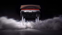 Tesla Roadster II je po 9 letech čekání tady. Ale ne jako sériové auto, je to úplně jiný vůz, na který se může dalších 9 let čekat