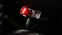 Zákazník Toyoty našel ve svém autě skryté zařízení sledující pohyb vozu přes GPS, objevil ho náhodou