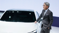 Honda maskuje své fiasko a historickou ztrátu dvěma narychlo spíchnutými auty. Ani jedno není elektrické, plány spojené nimi zrušila