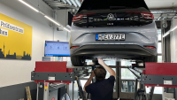 Studie prozkoumala stav baterií skoro 10 tisíc elektrických aut po ujetí 100 tisíc km a výsledky jsou naprosto tragické