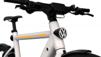 Britové odhodili diplomacii: VW je na pokraji kolapsu a jeho budoucnost „visí na vlásku”. Naštěstí je tu spása, bicykly s kamerami!
