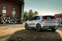 VW a déposé une pléthore de nouveaux noms pour ses futures voitures, étrangement il n'y a pas d'ID parmi eux - 2 - VW ID.GTI Concept 2023 illustrative photo 02