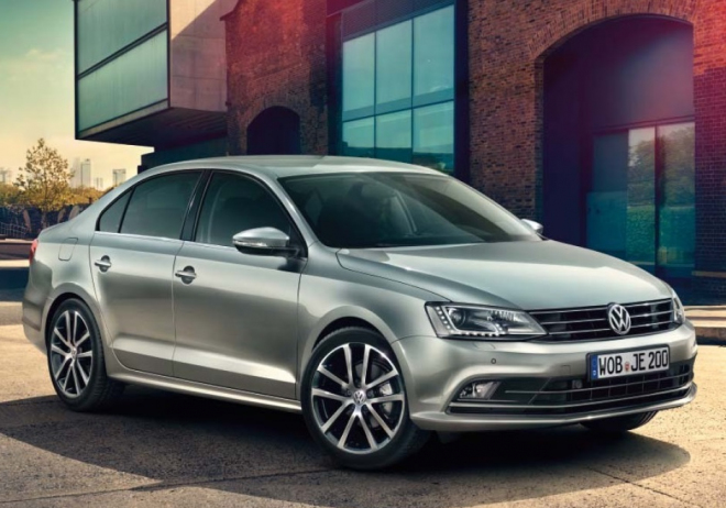 VW Jetta 2015: evropský facelift přinesl čelní LEDky, dává vale 1,6 TDI