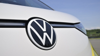Volkswagen v krizi couvá z další slepé uličky, to ale až poté, co v ní utopil přes 36 miliard