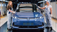 Výhružky zabraly. Vedení VW protlačilo největší propouštění a zavírání továren v dějinách firmy. Zařízne polovinu modelů a asi i jednu značku